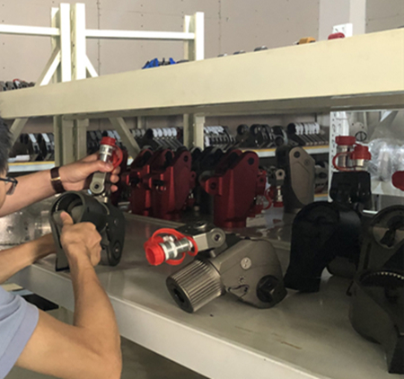 液壓扳手的扭矩校準方法，看看專業(yè)技術(shù)員怎么說