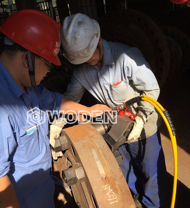 沃頓液壓扳手施工現(xiàn)場 沃頓液壓扳手施工現(xiàn)場